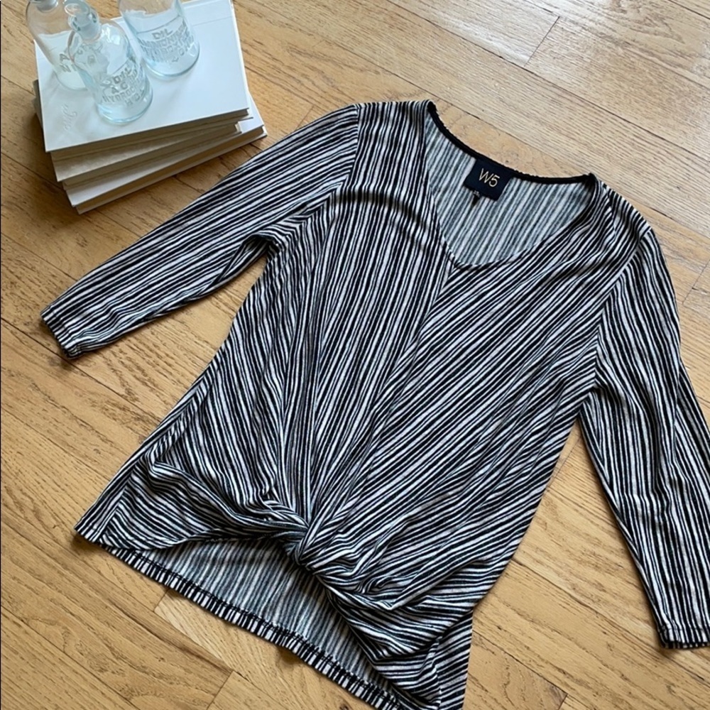 W5 top blue cream size small